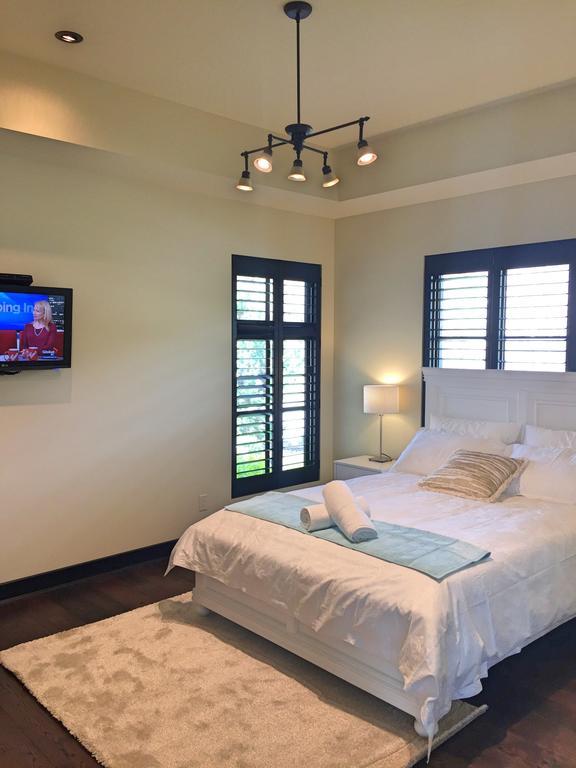 Mission Hill Lake View Villa West Kelowna Extérieur photo