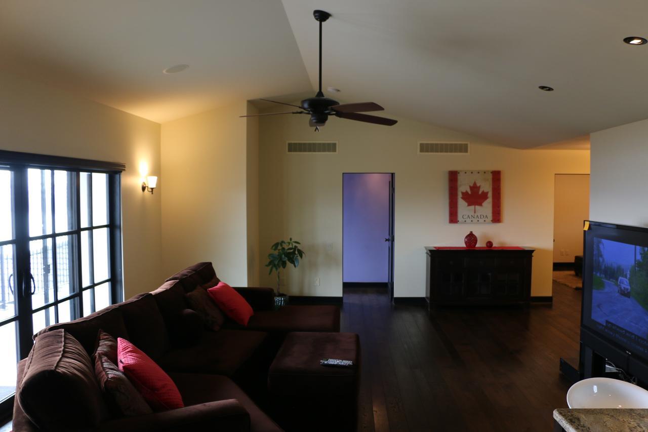 Mission Hill Lake View Villa West Kelowna Extérieur photo